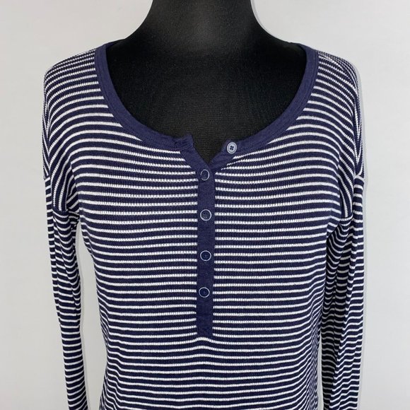 Gap Waffle Knit Henley T-Shirt Women's Size XS Blue White Striped Long Sleeves - Picture 2 of 12